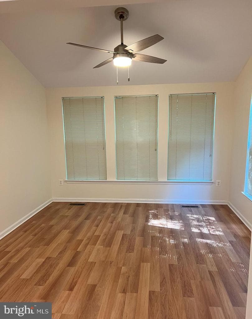 3844 Lakewood Place photo 10