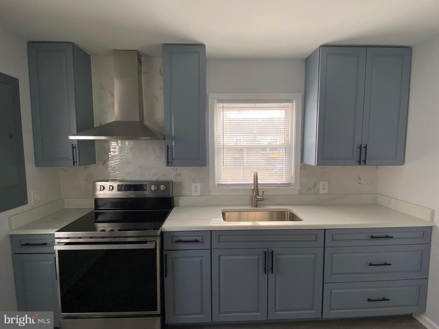 52 Circle Ave photo 20