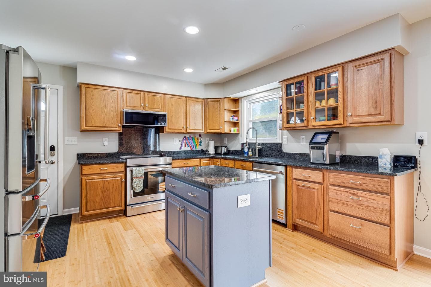 10817 Charles Street photo 3