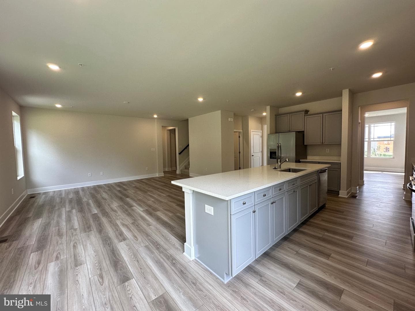 5404 Newport Circle photo 12
