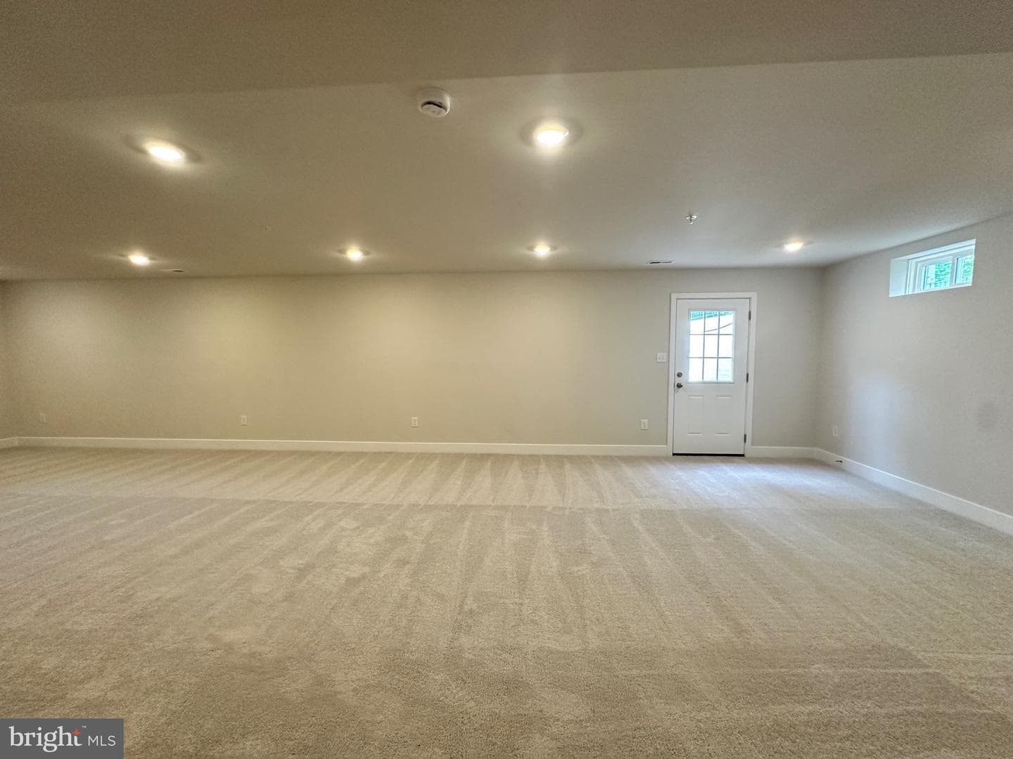 5404 Newport Circle photo 45