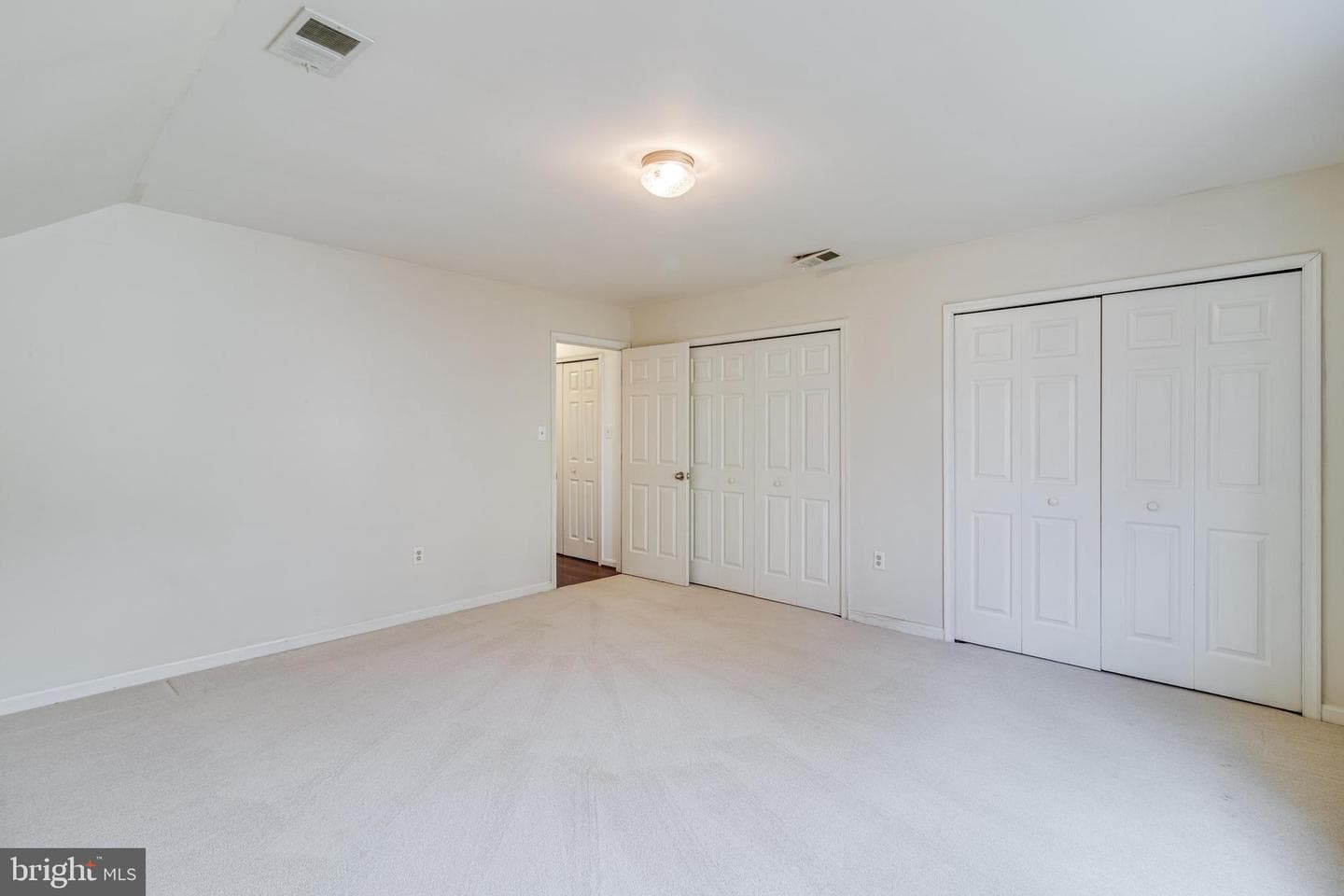 1013 Suffolk Drive photo 26