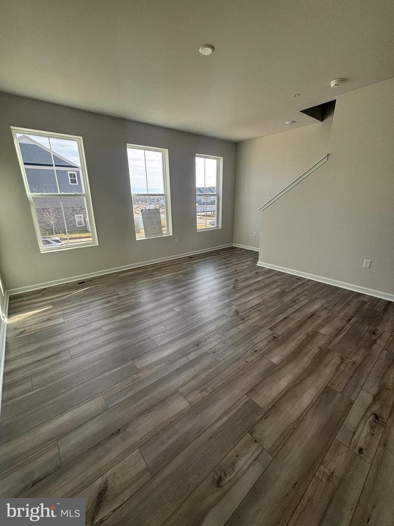 5582 Ludlow Place photo 4