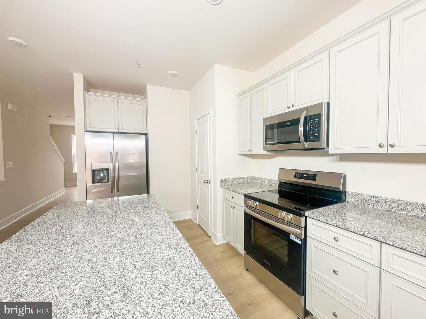 5526 Aberdeen Place photo 2