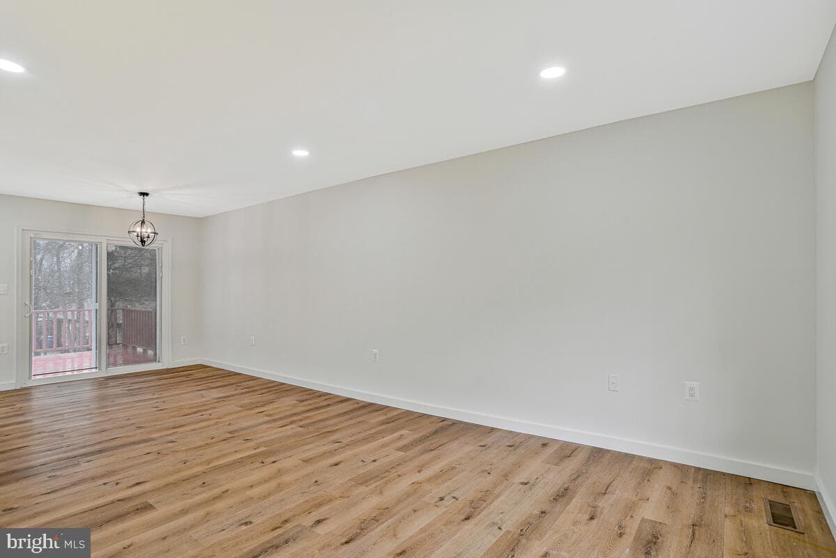 2424 Pear Tree Court photo 11