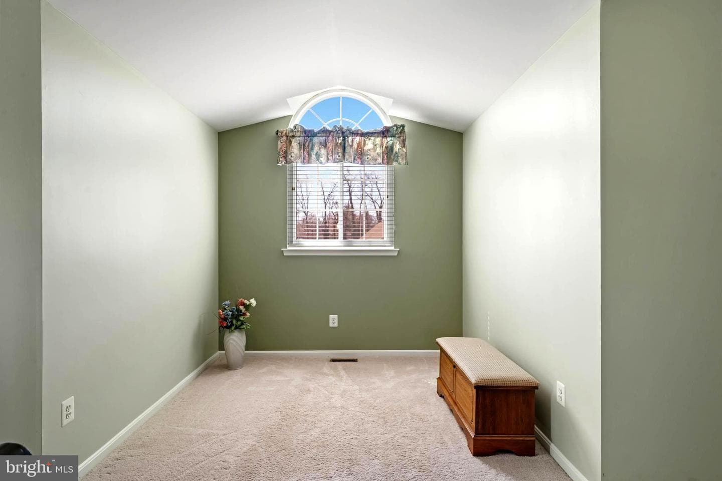 2752 Hale Court photo 27