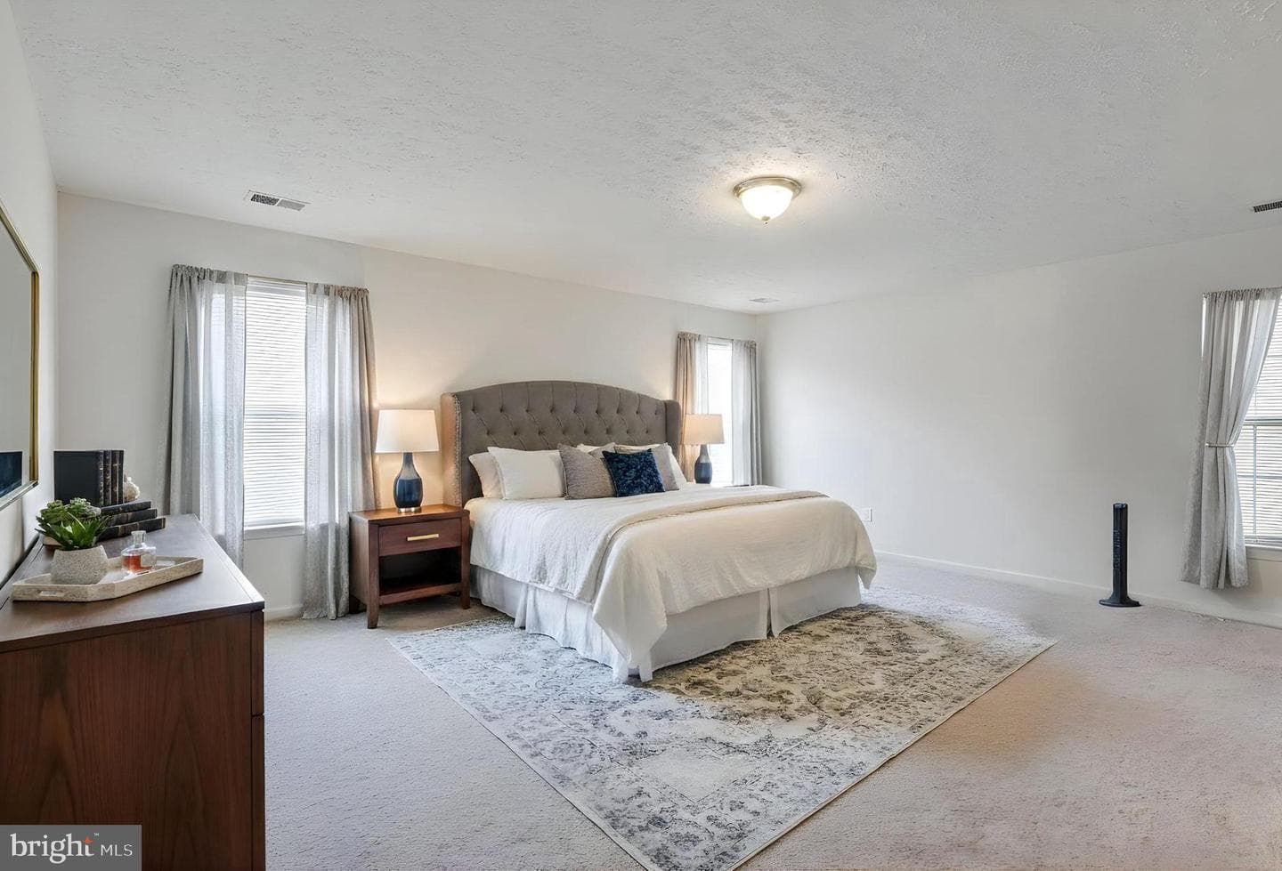 2304 Leyton Court photo 5