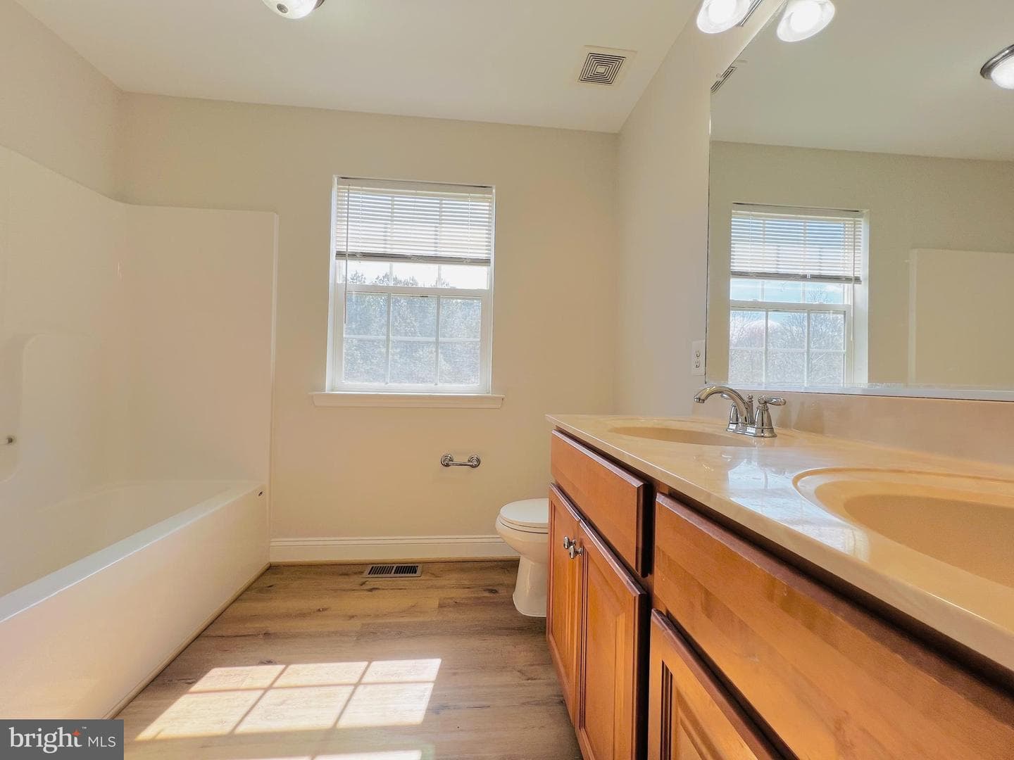 6870 Desales Place photo 24