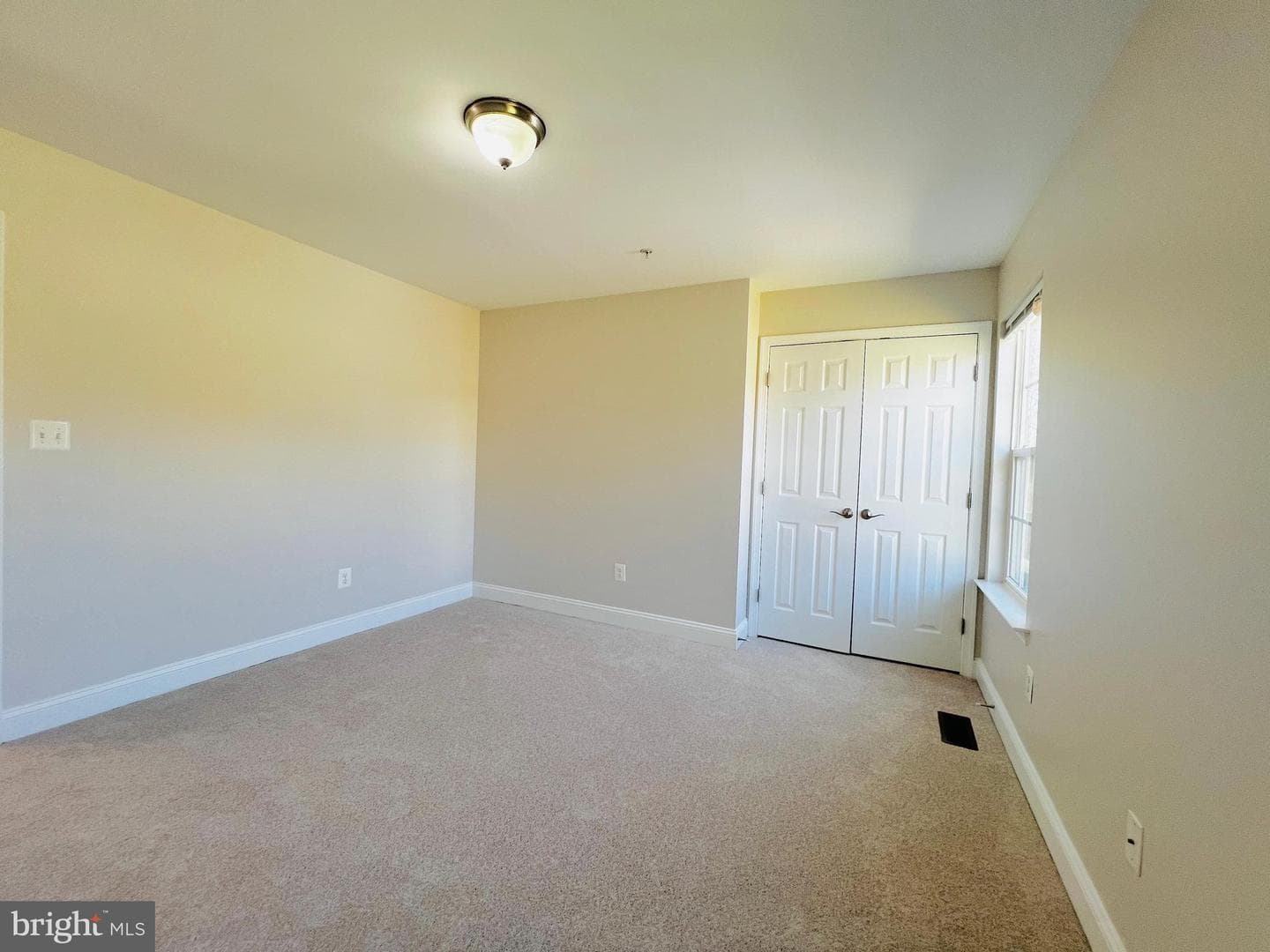 6870 Desales Place photo 28