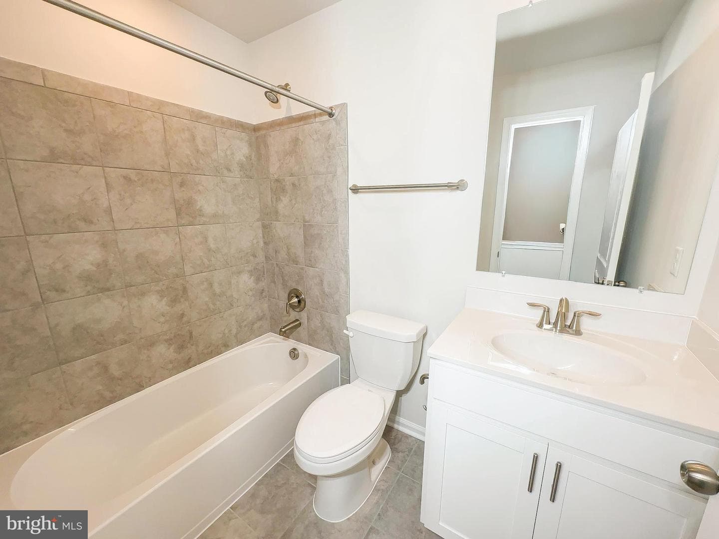 5626 Ludlow Place photo 7