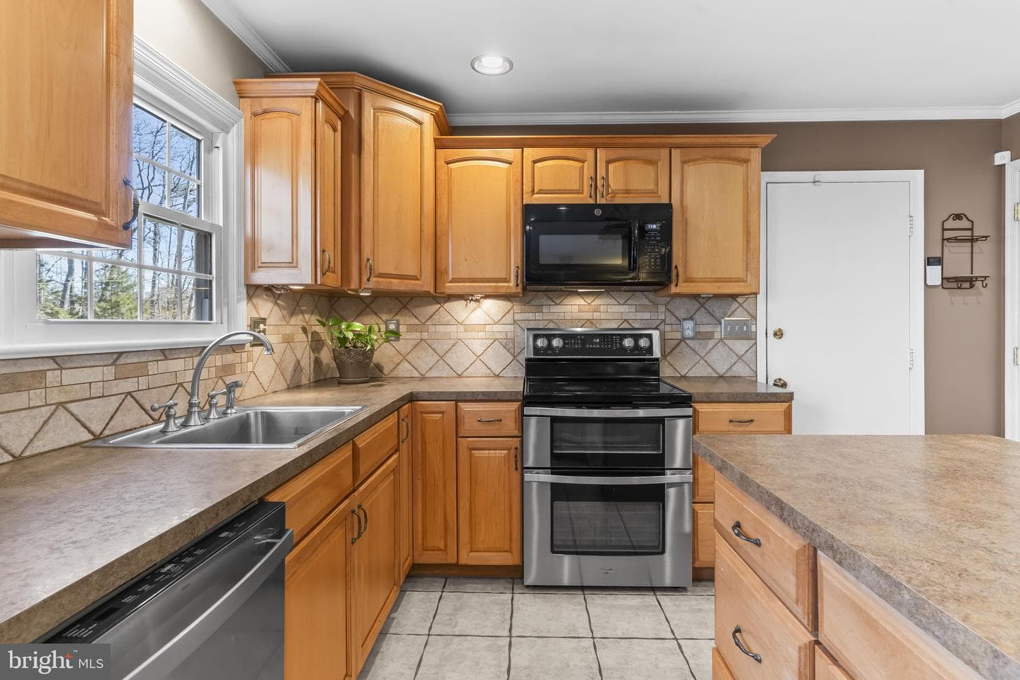 11460 Laplata Road photo 2