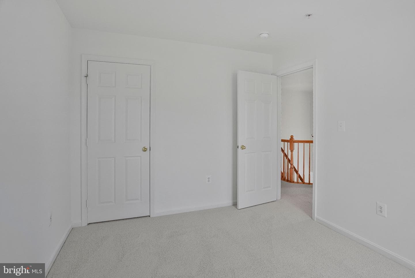 7446 Tottenham Drive photo 32