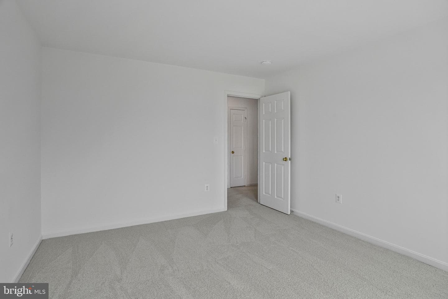7446 Tottenham Drive photo 35