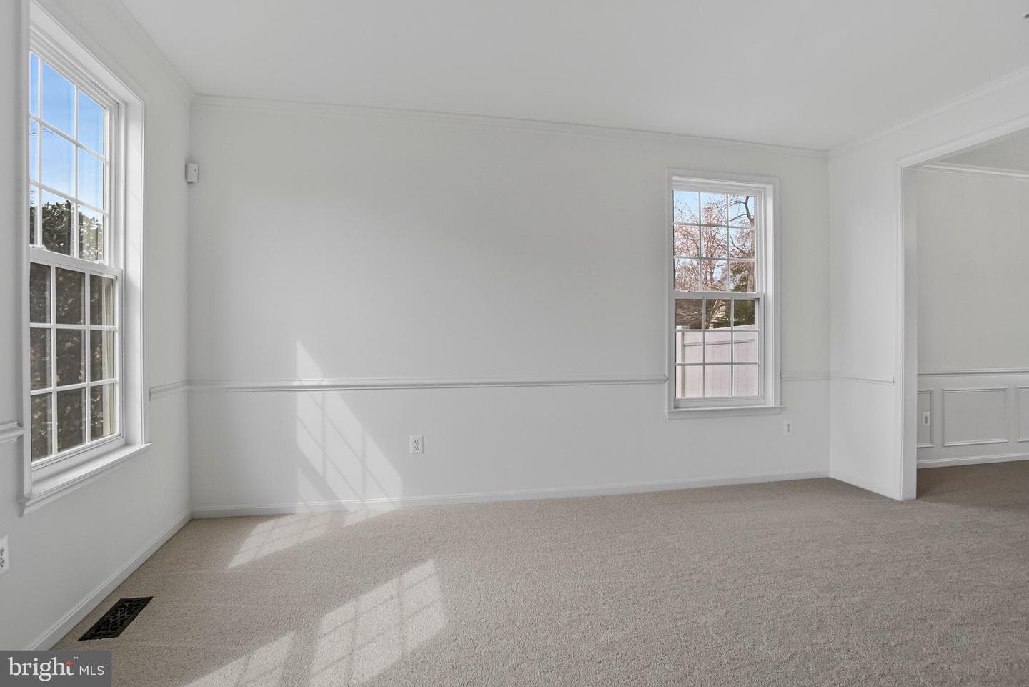 7446 Tottenham Drive photo 6