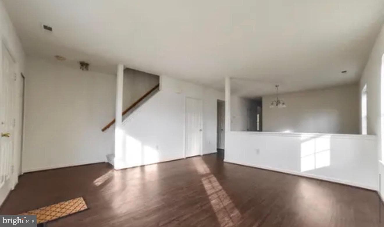 6119 Gray Wolf Court photo 2