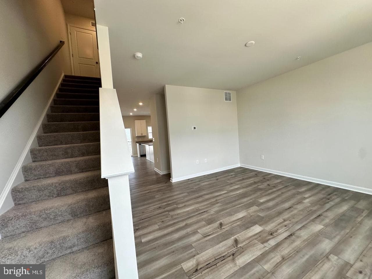5617 Ludlow Place photo 12