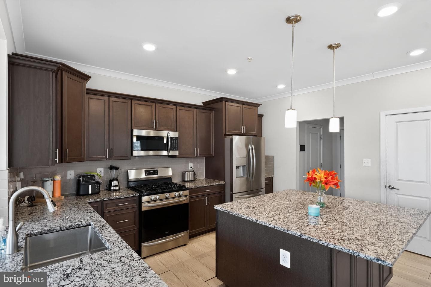 11451 Oscar Wilde Ct photo 4