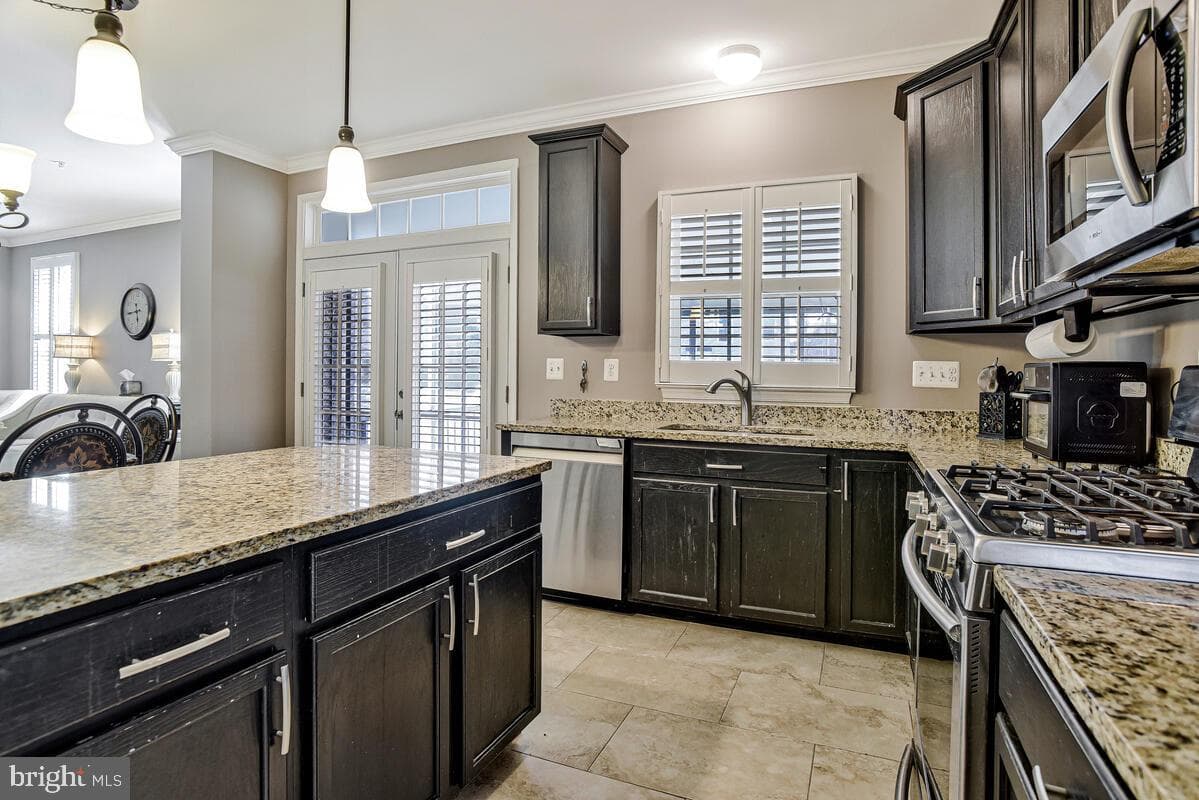 10431 Stone Pine Avenue photo 14