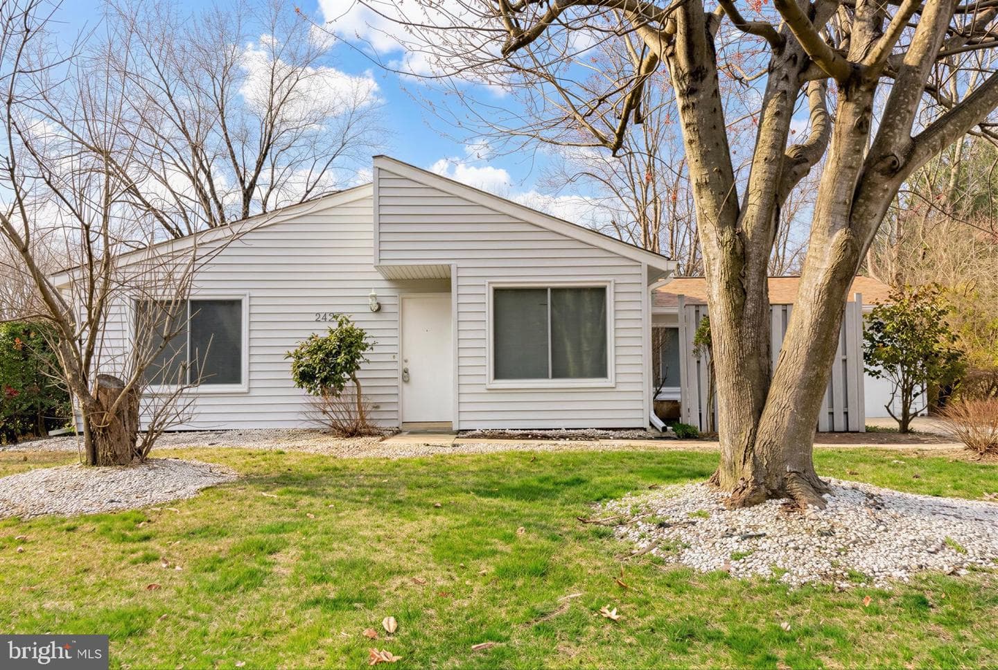 2498 Wakefield Circle photo 3