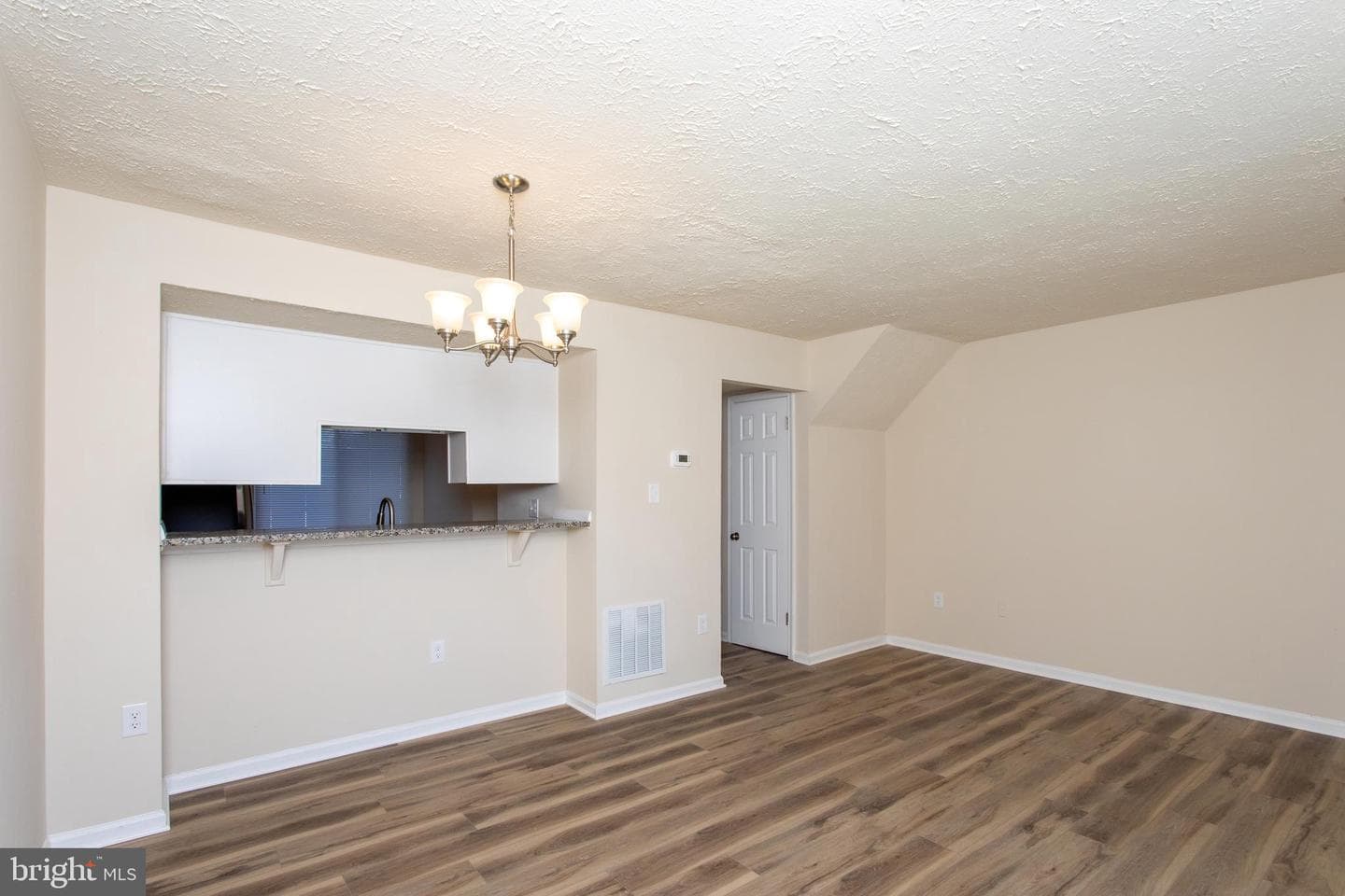 3147 Heathcote Road photo 9