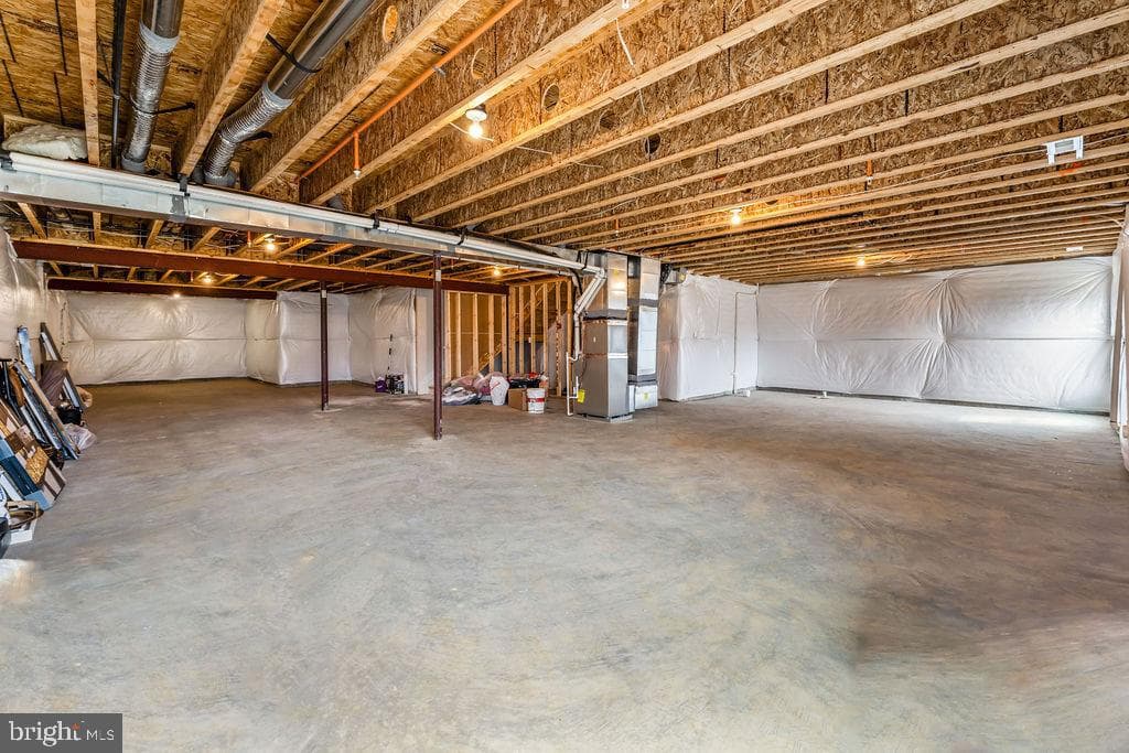 5196 Newport Circle photo 36