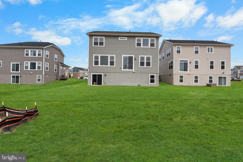 5196 Newport Circle photo 37