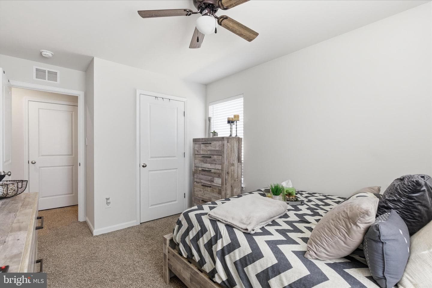 462 Mossy Grove Ln photo 28