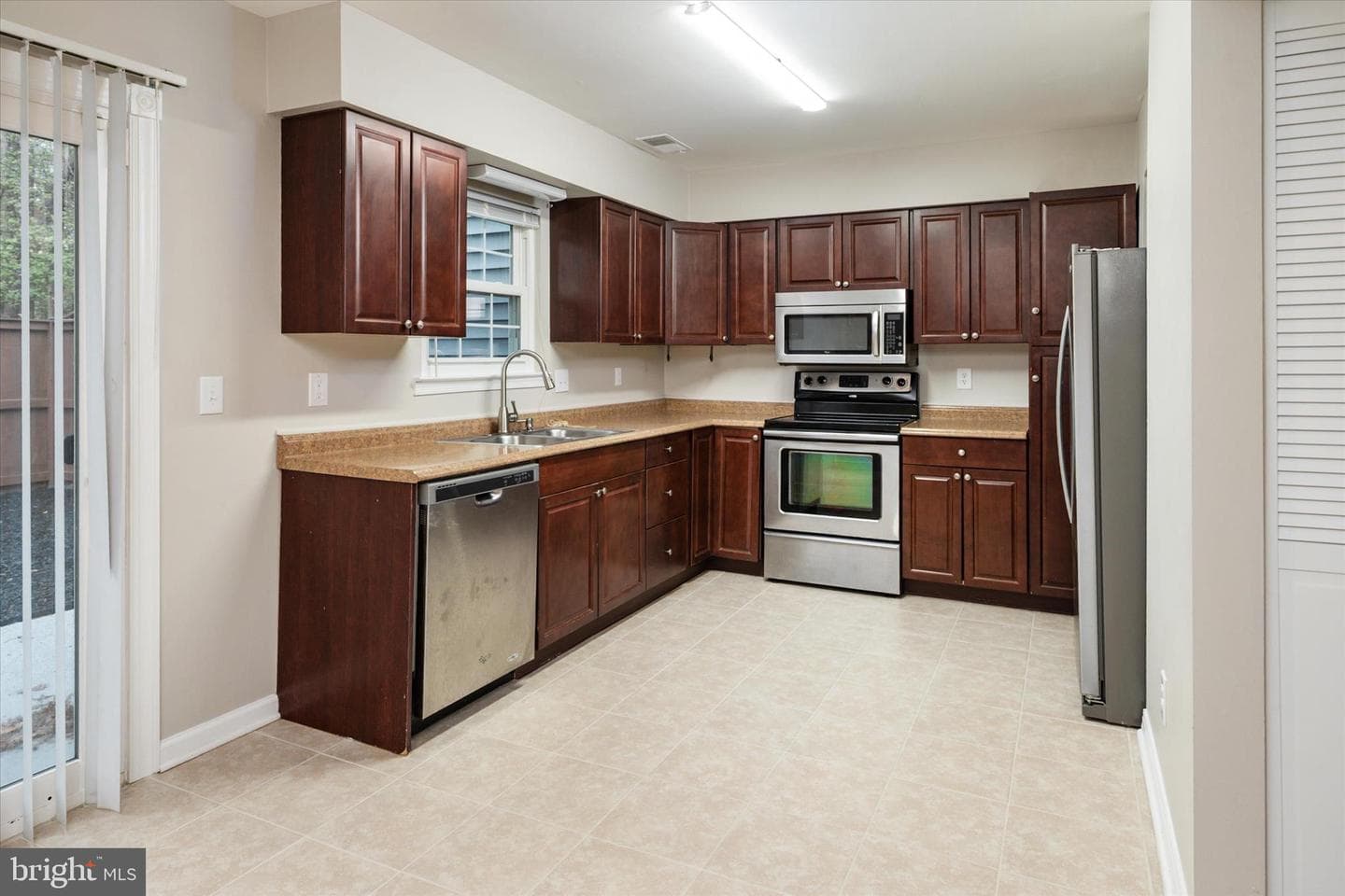 800 Larkspur Court #7b photo 7