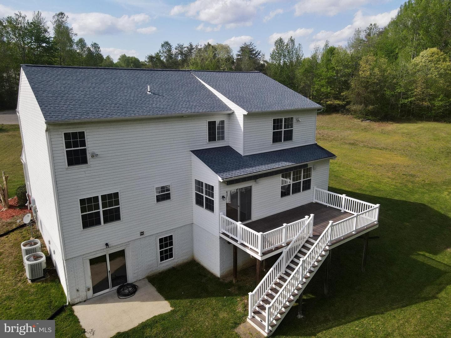 6284 Baywood Court photo 3