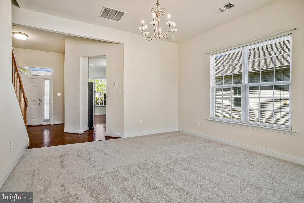 11094 Commanders Lane photo 4