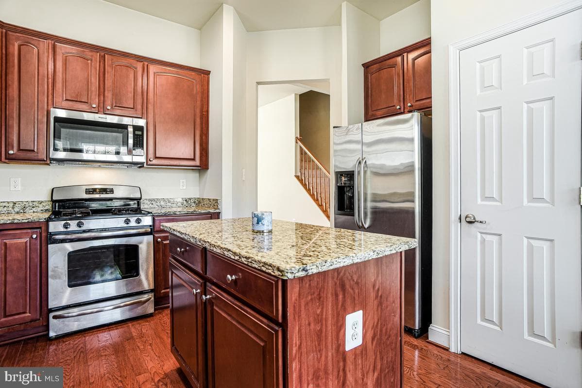 11094 Commanders Lane photo 9