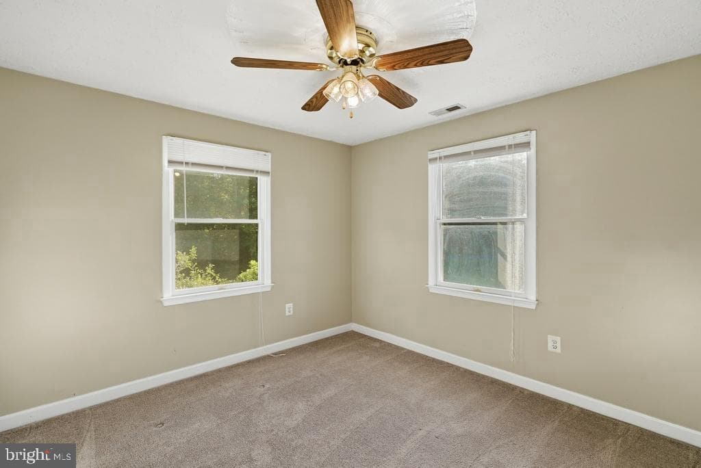 7860 Lakes End Court photo 32
