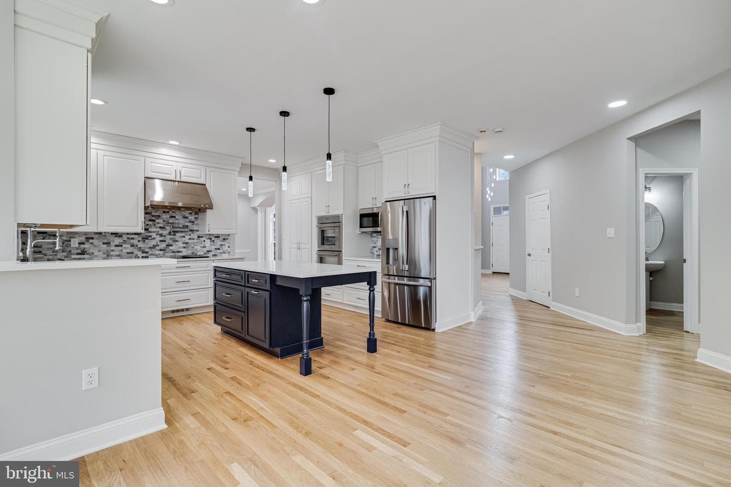 7910 Dartmoor Place photo 2