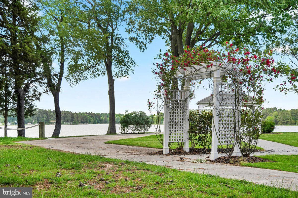 11504 Beacon Hill Court photo 45