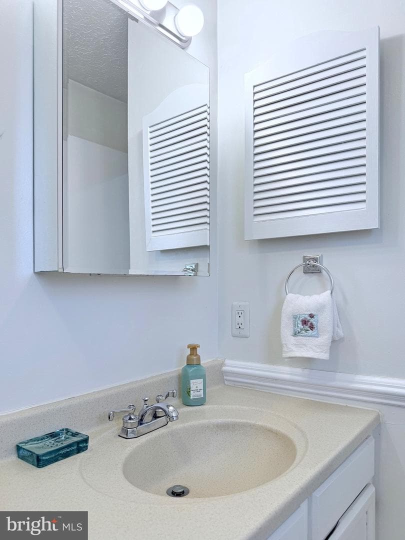9486 Canary Drive photo 43