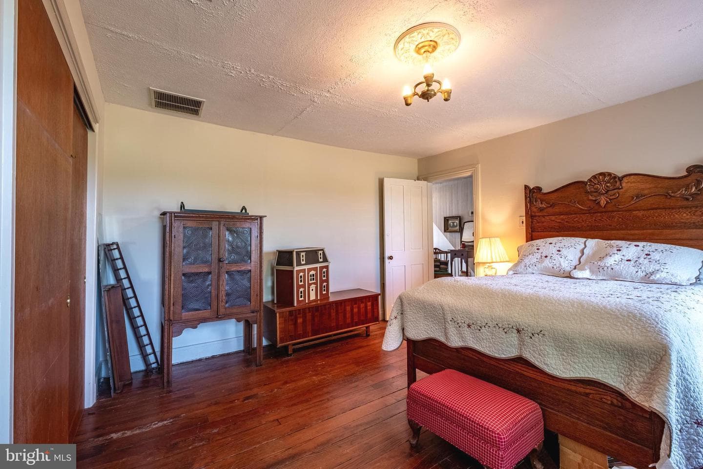 13922 River Road photo 23