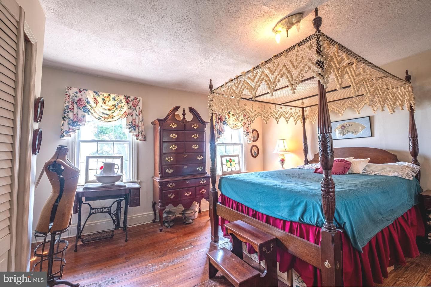 13922 River Road photo 27