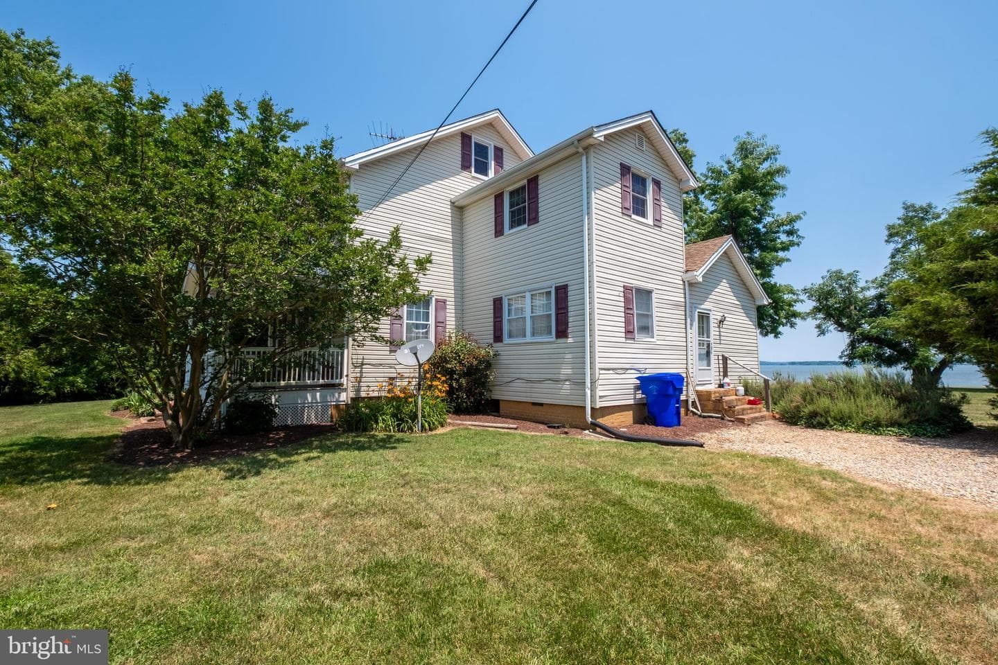 13922 River Road photo 3