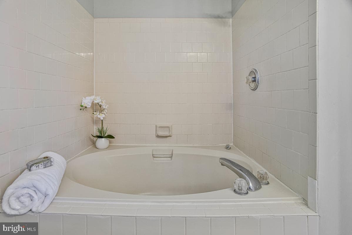 5302 Treefish Court photo 24