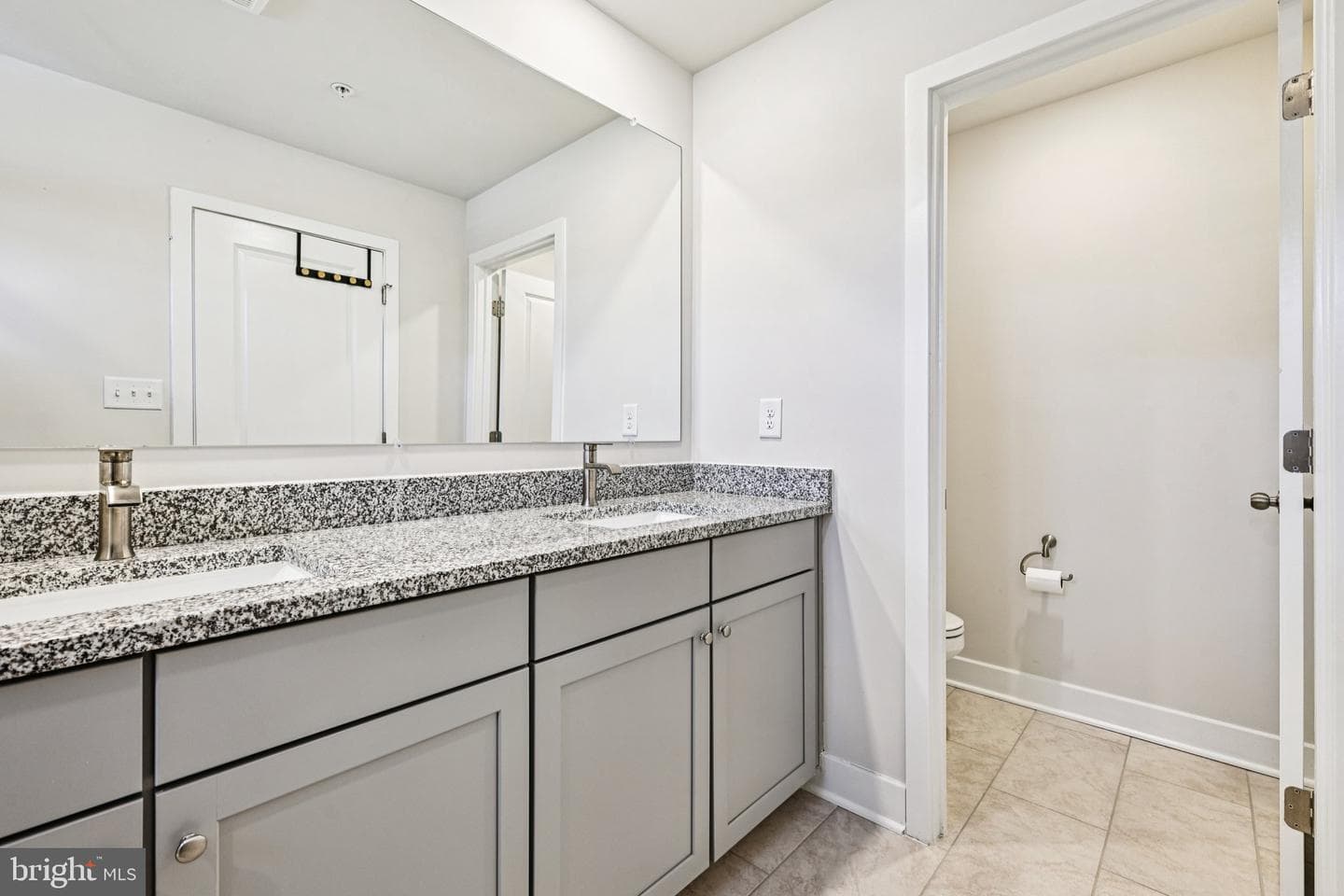 6929 Waterbury Place photo 48