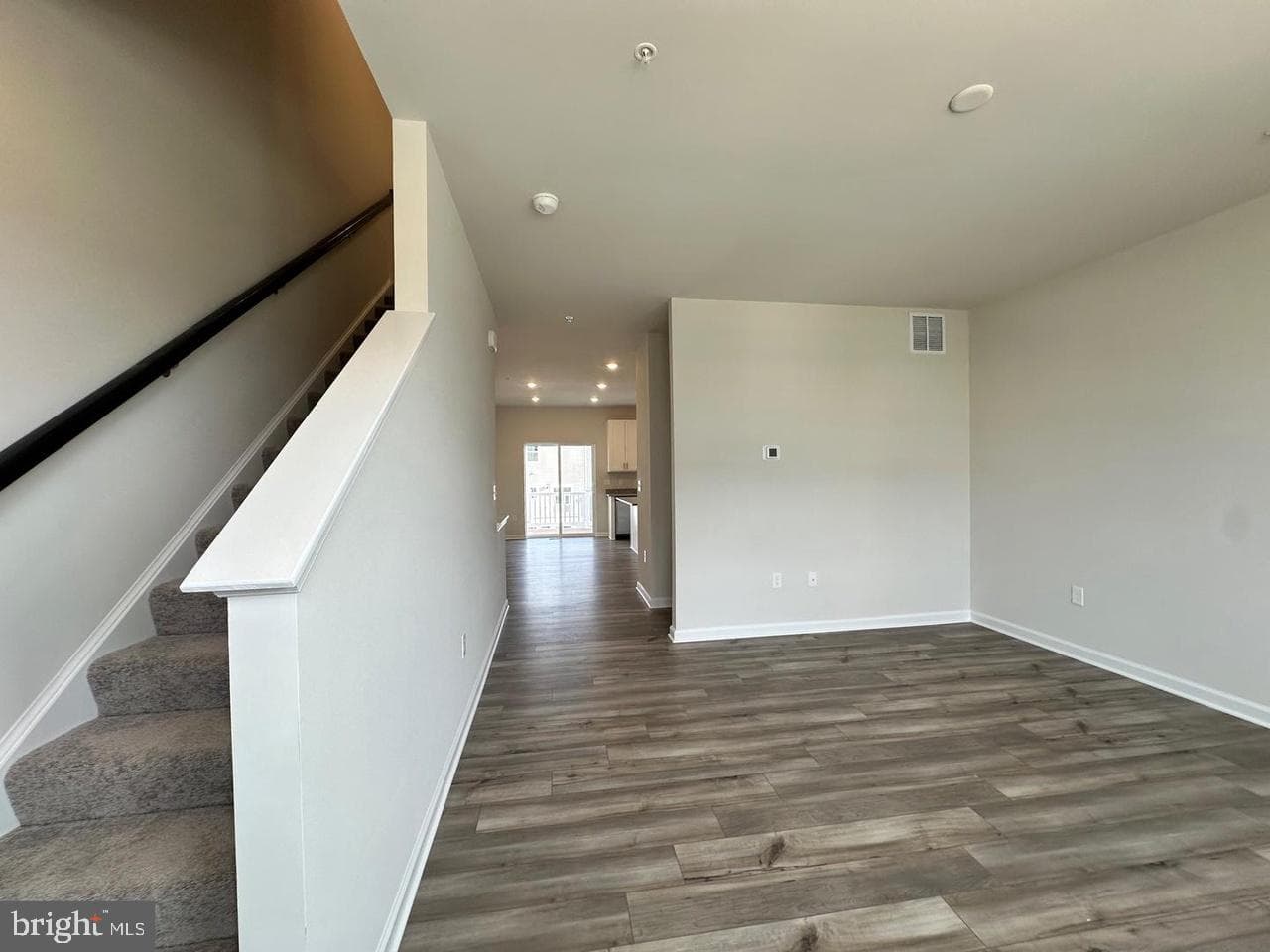 5534 Marksburg Place photo 14