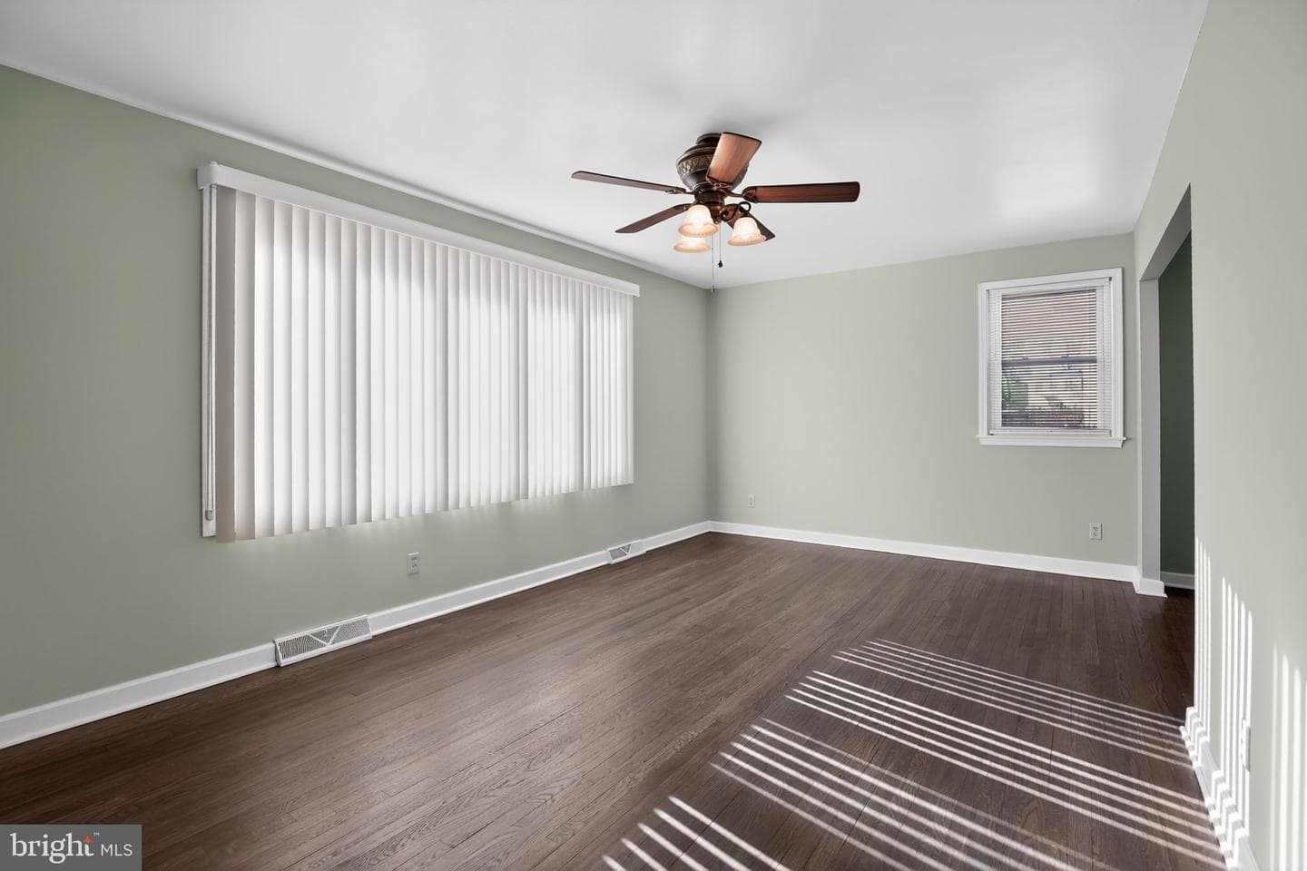 9017 Holly Avenue photo 12