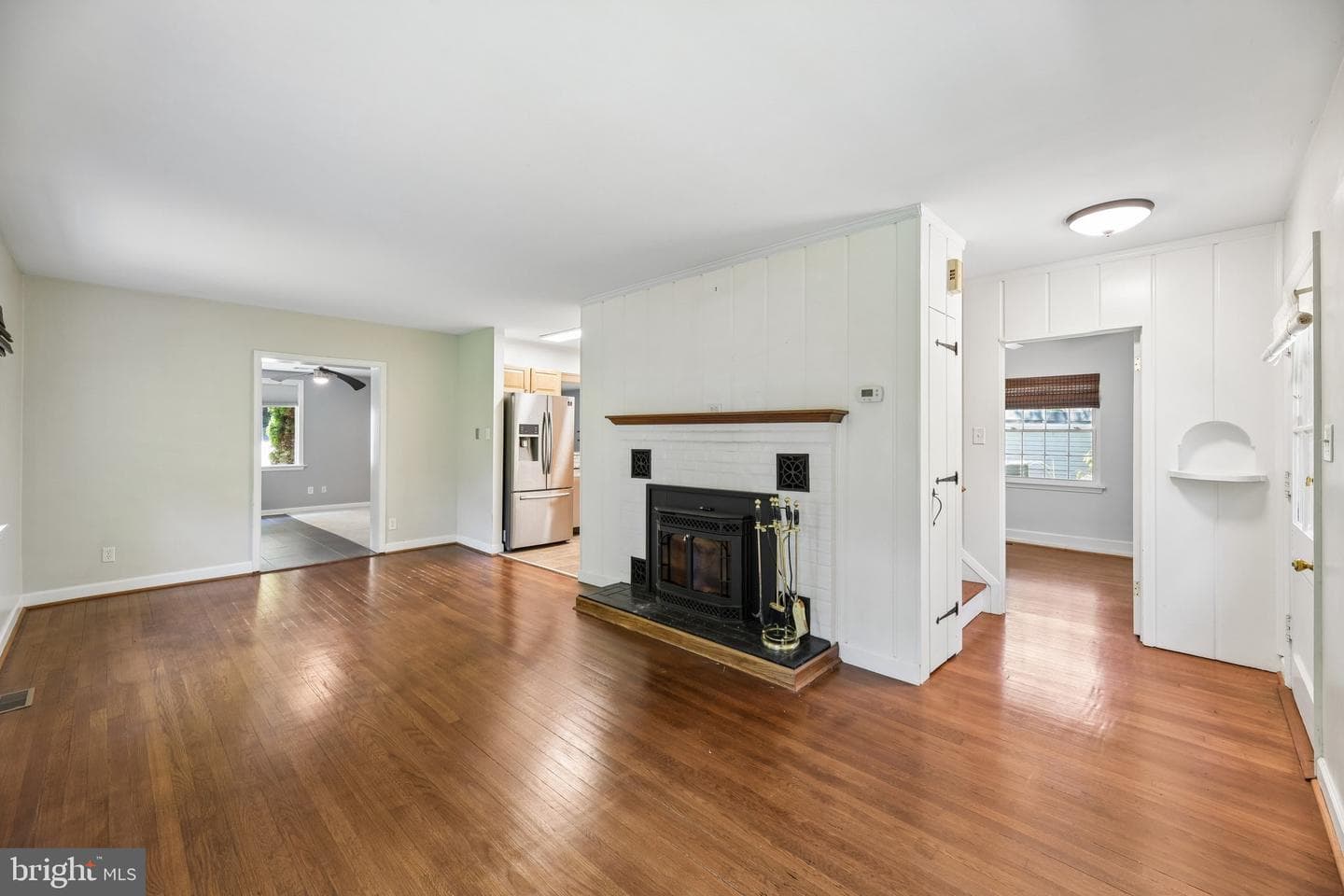 907 Charles Street photo 8