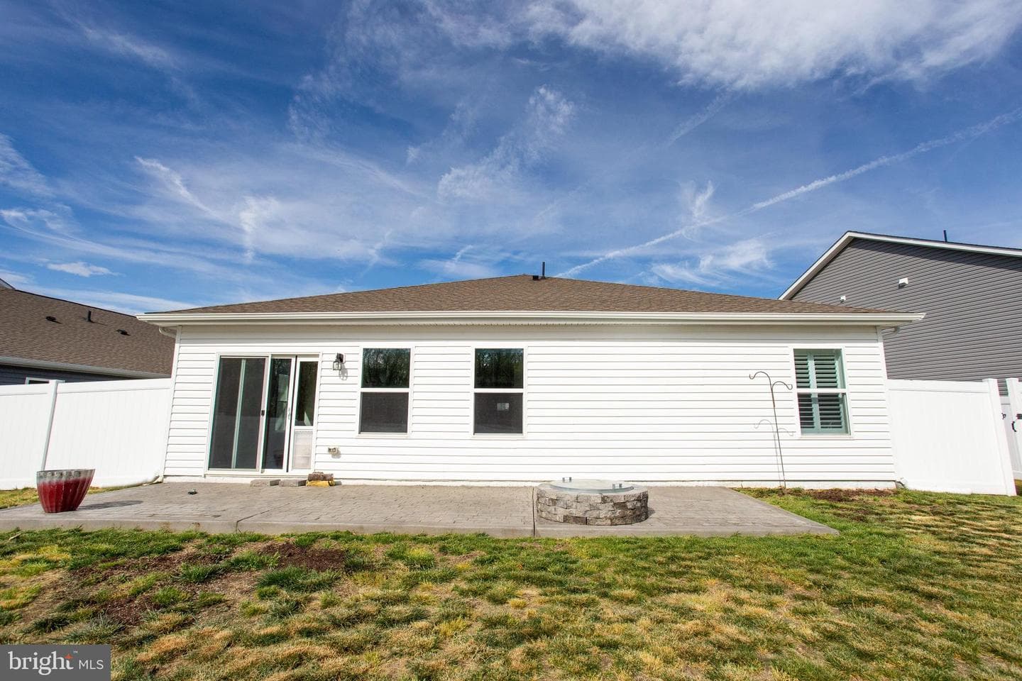 291 Forest Edge Ave photo 10
