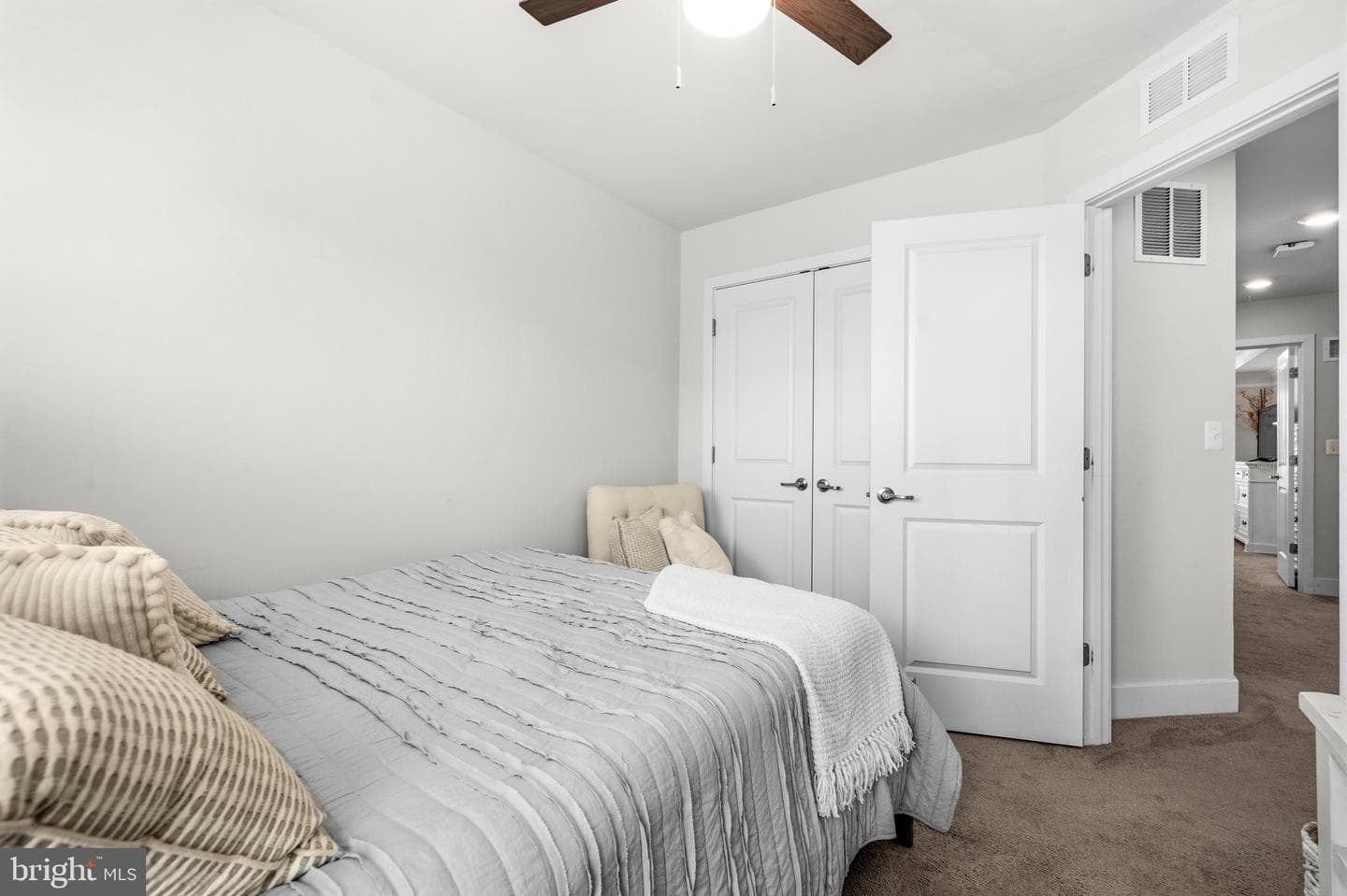 5809 John Keats Place photo 28