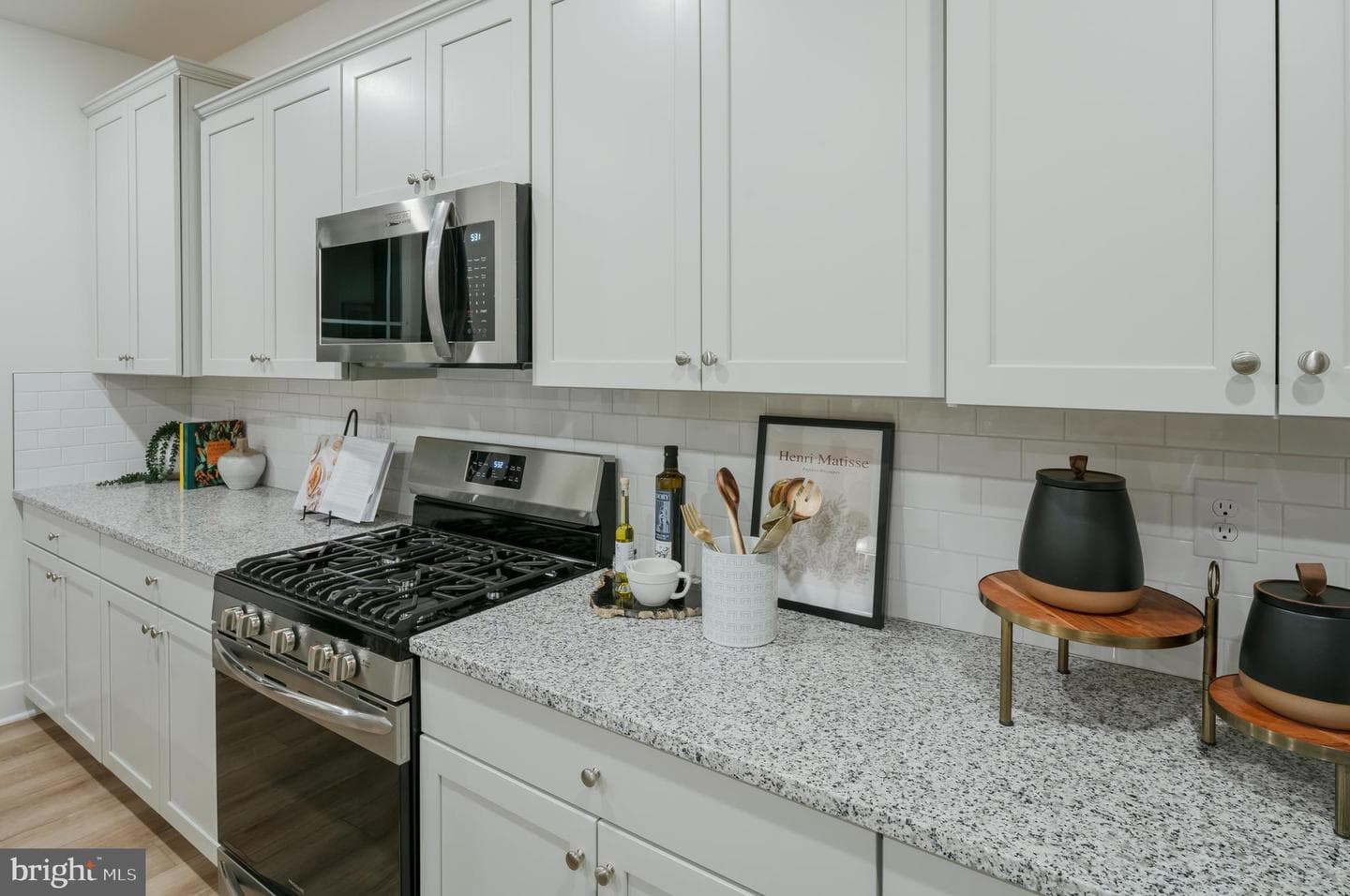 5408 Newport Circle photo 32