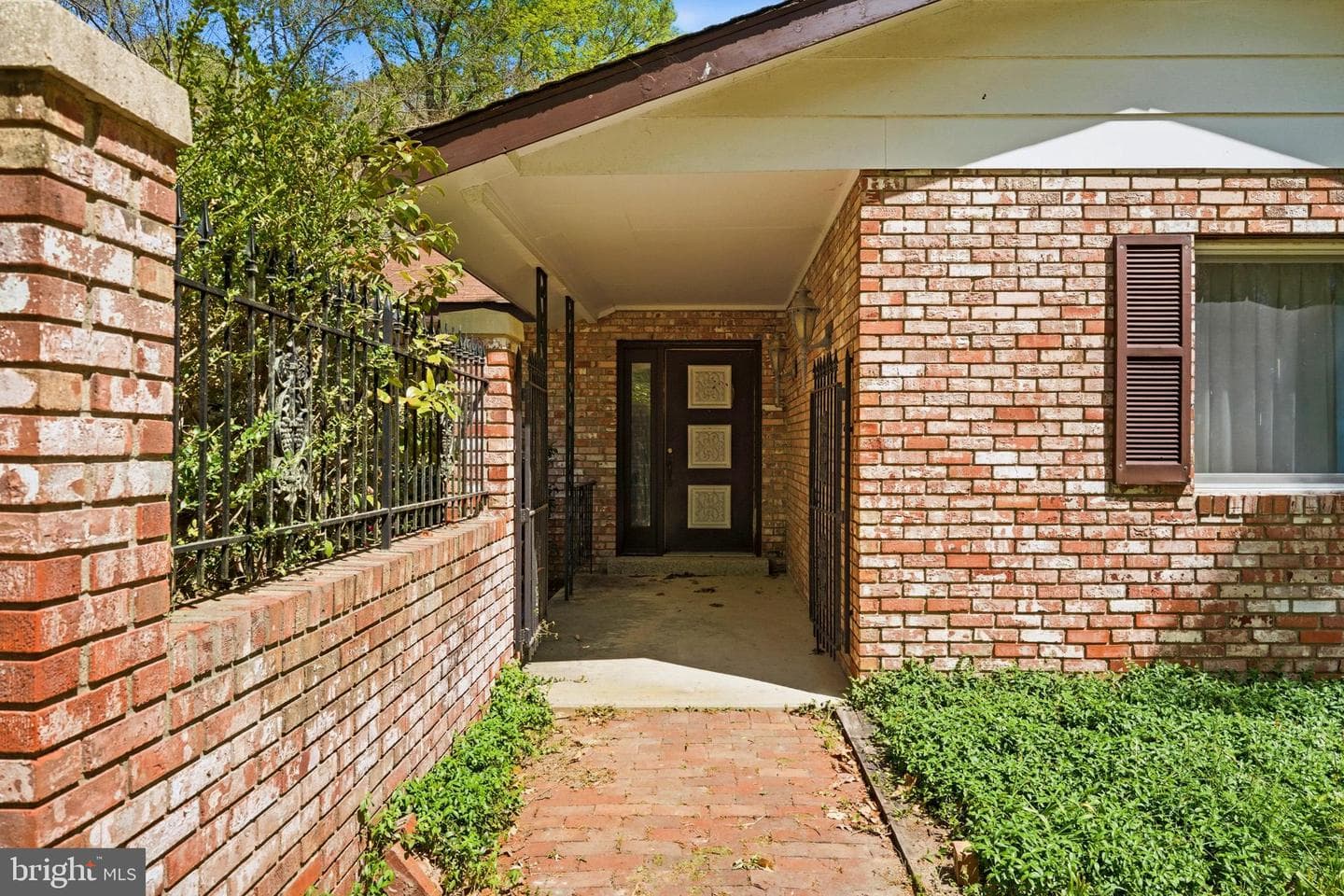 2270 Liverpool Point Road photo 3