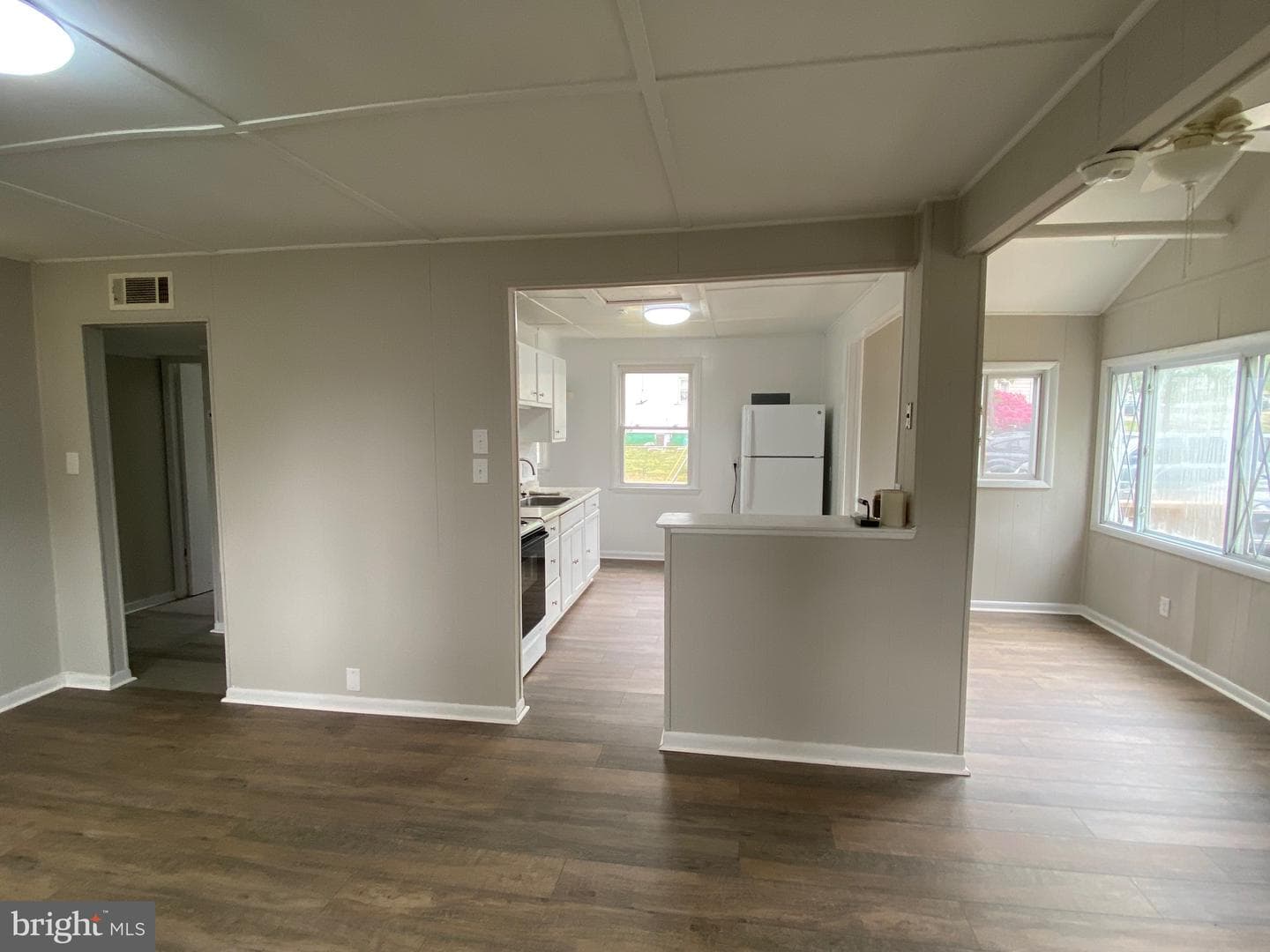 30 Delta Place photo 17