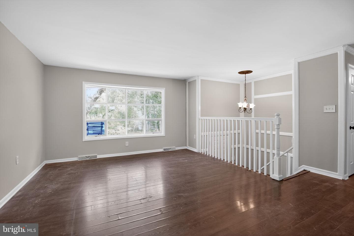 4105 Lee photo 4