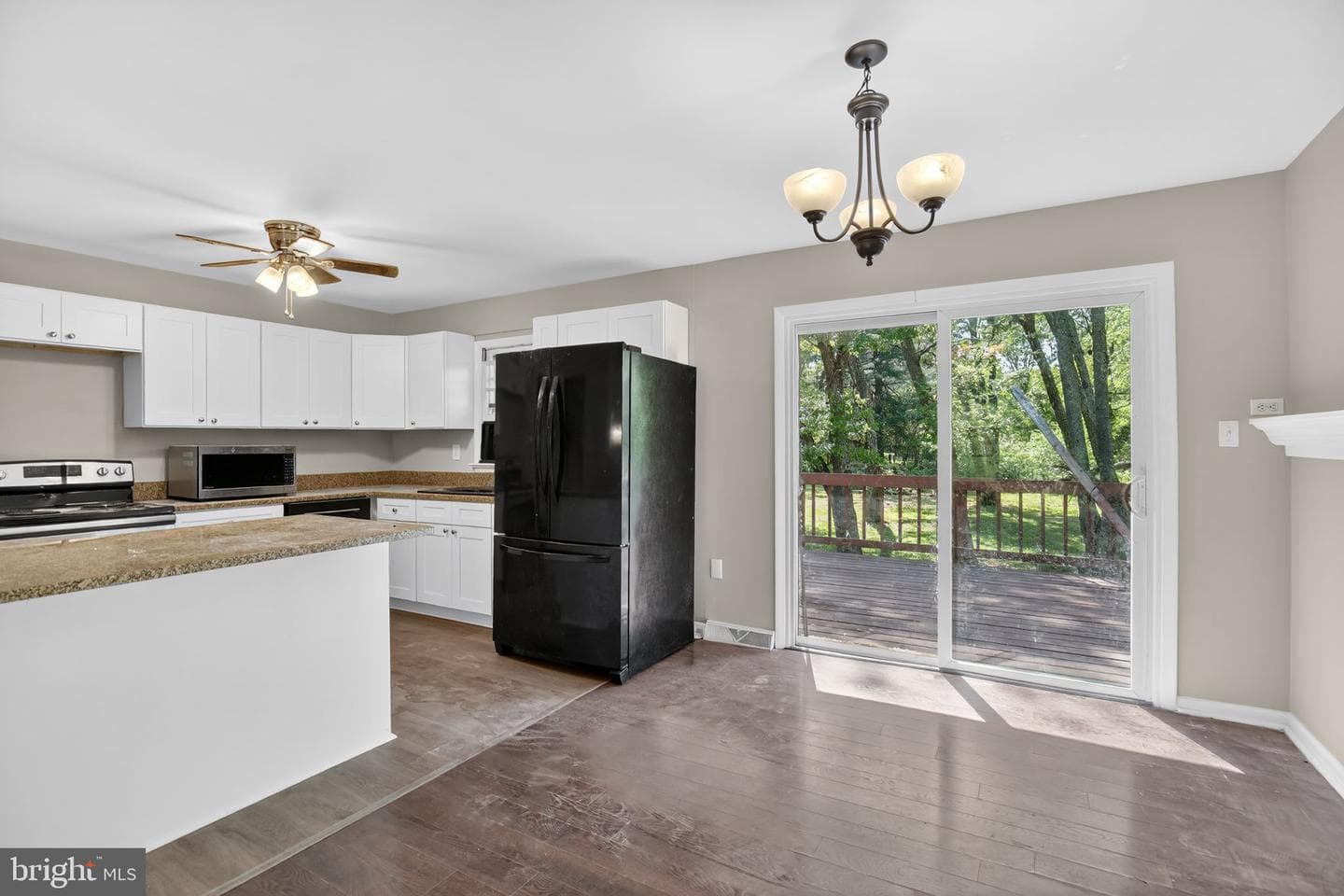 4105 Lee photo 7